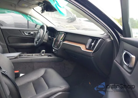 2022 Volvo S60 B5 Black Edition Momentum/B5 Inscription/B5 Momentum from USA, damaged, VIN 7JRL12TZ5NG192483